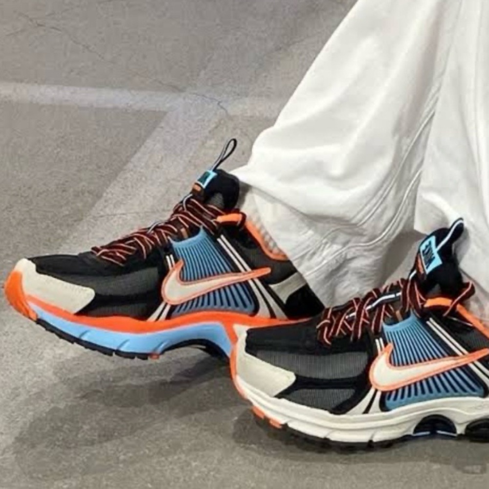 ✔️New✔️ NIKE Air Zoom Vomero 5 Blue Glaze Total Orange